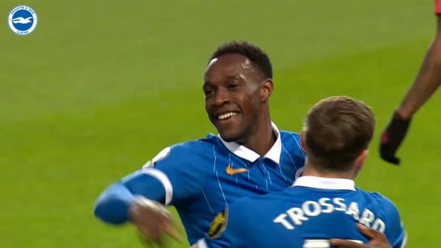 Welbeck scores for Brighton on Old Trafford return